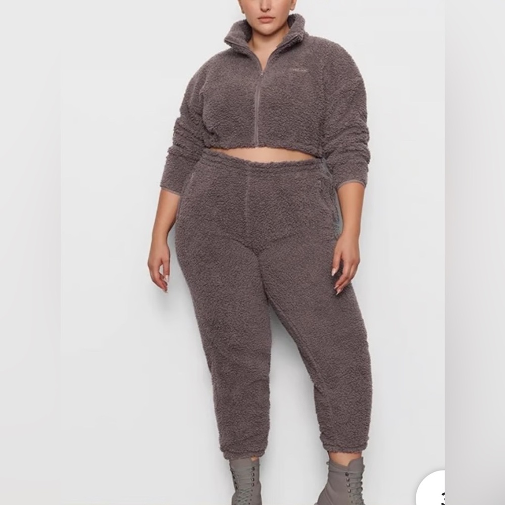 SKIMS Teddy High Pile Fleece Zip Up